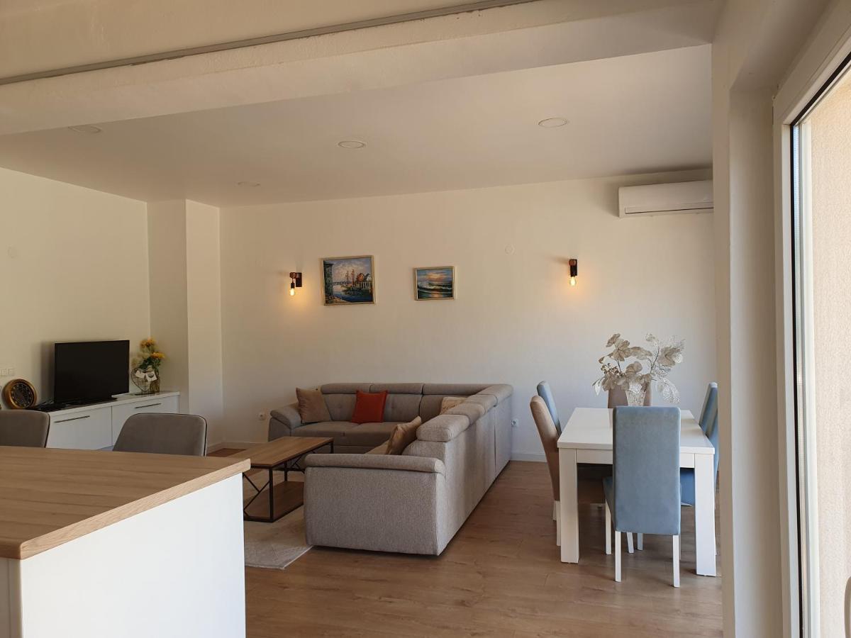 Apartment Faraon Free Private Parking Mostar Exterior photo